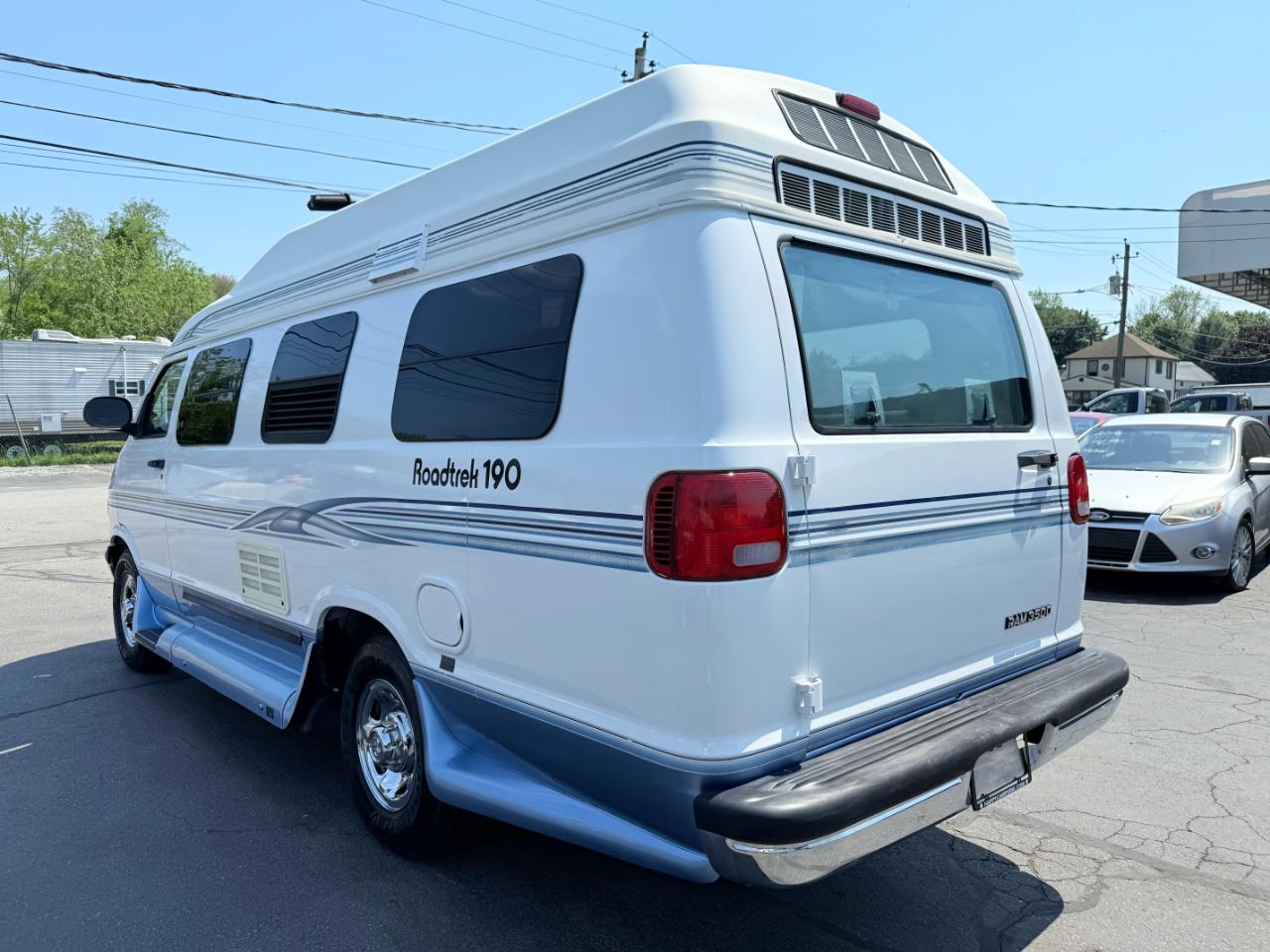 Dodge Roadtrek  2000