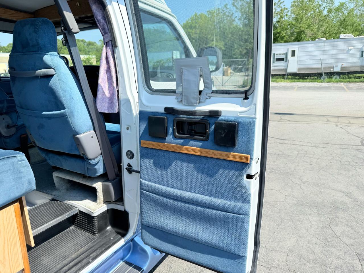 Dodge Roadtrek  2000