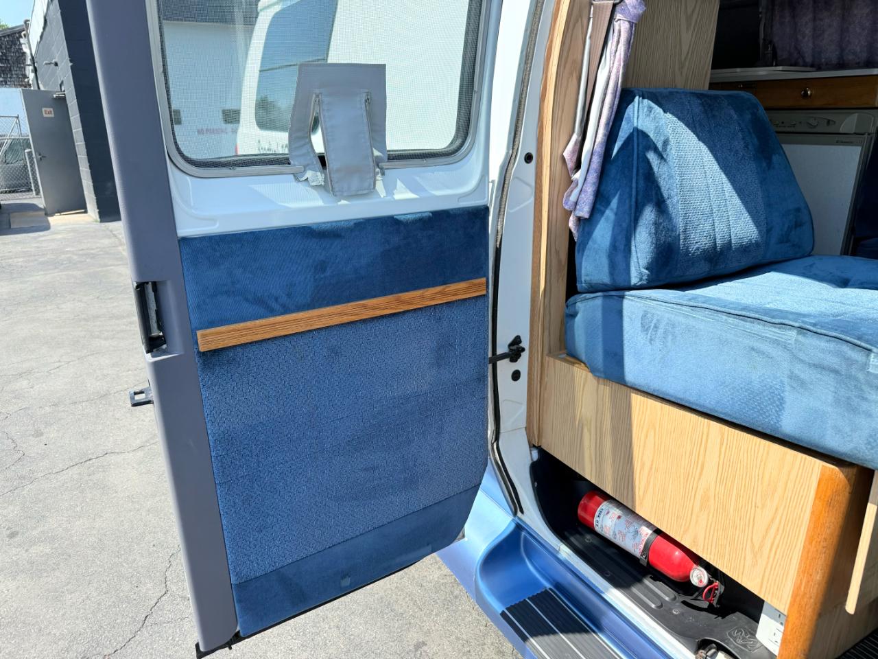 Dodge Roadtrek  2000