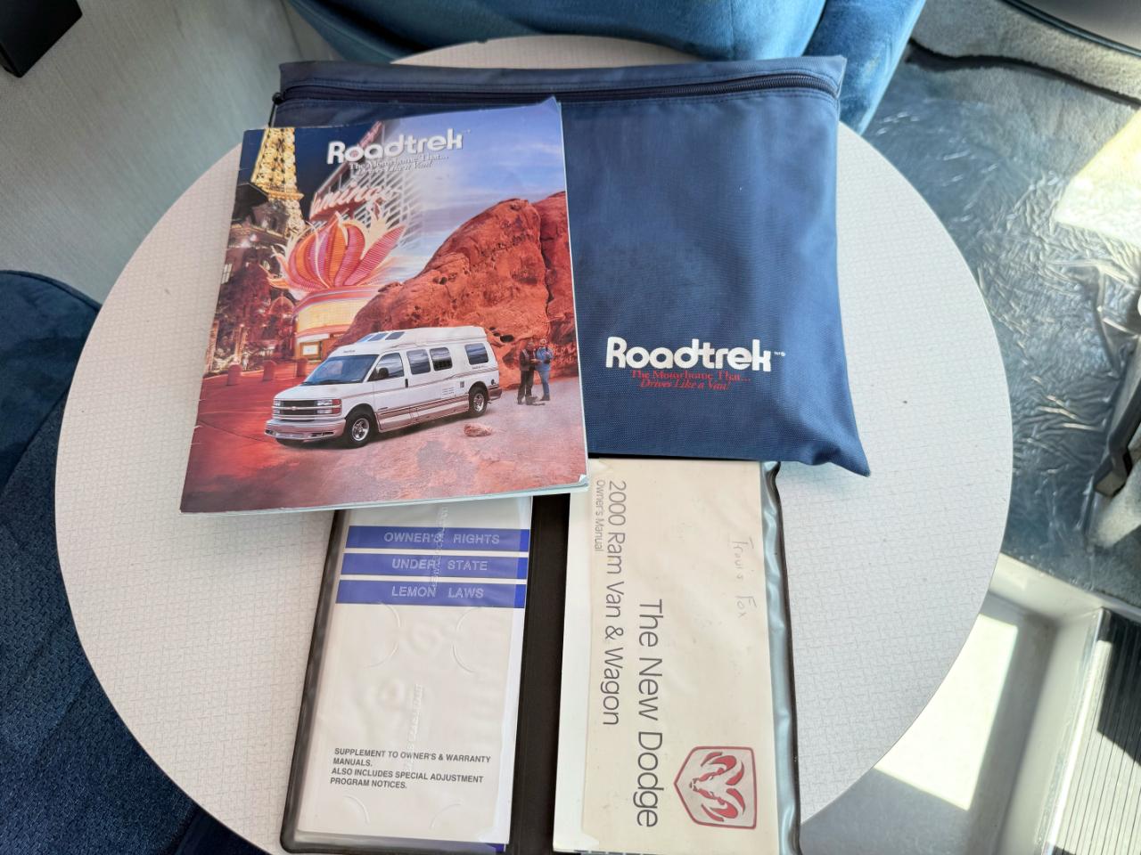 Dodge Roadtrek  2000
