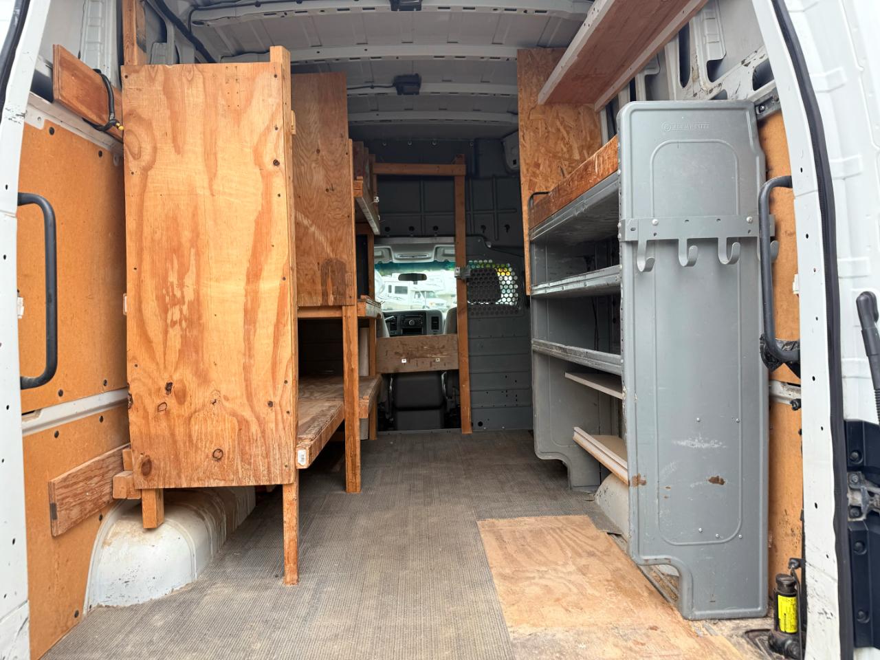 Nissan NV 2500  2013