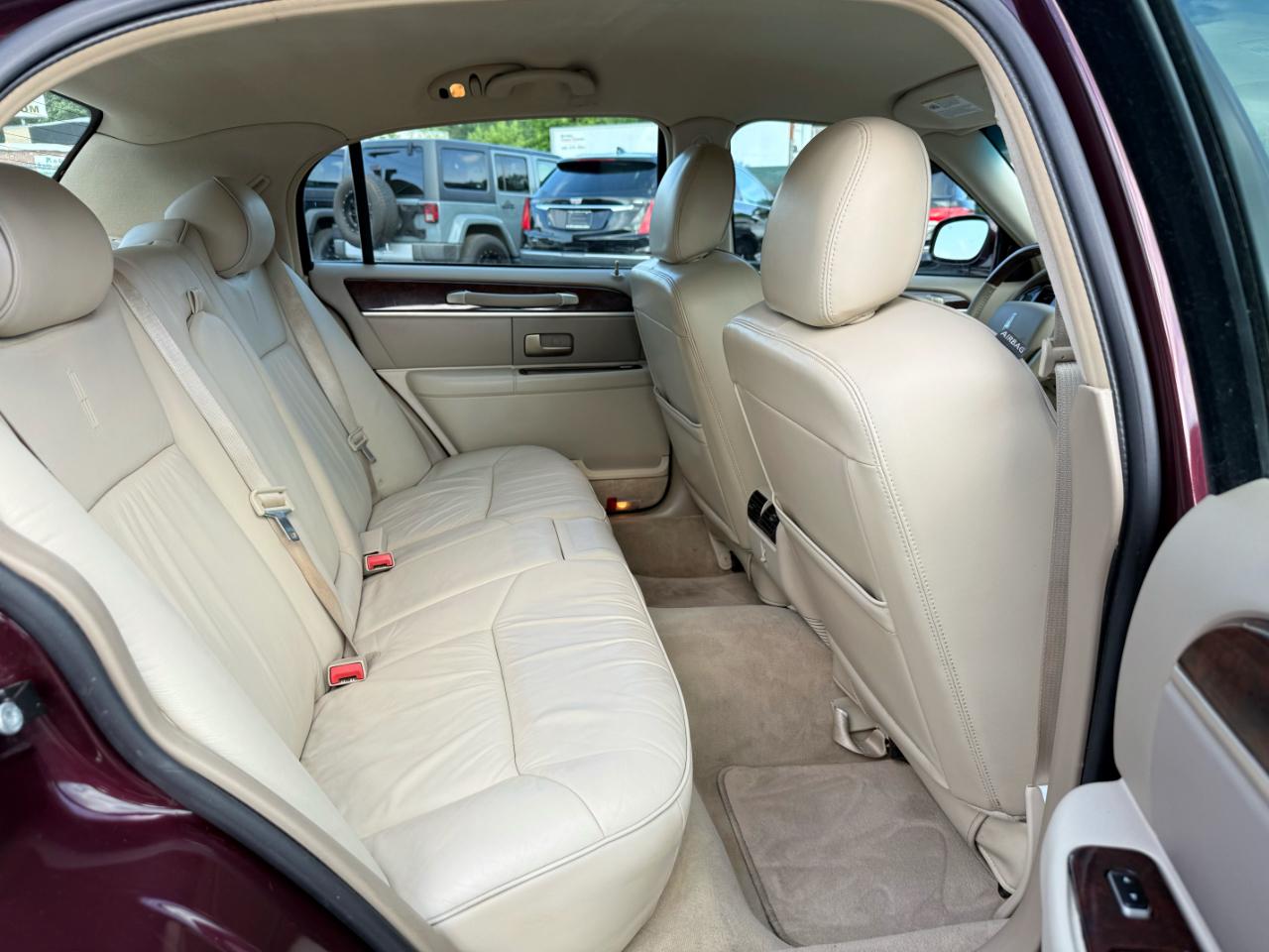 Lincoln Town Car  2006
