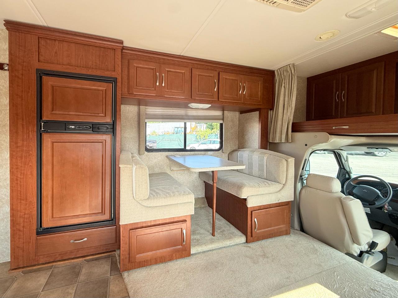 Ford E-450  2006