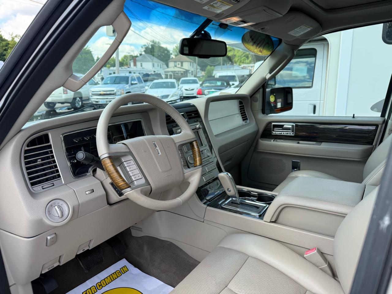 Lincoln Navigator  2010