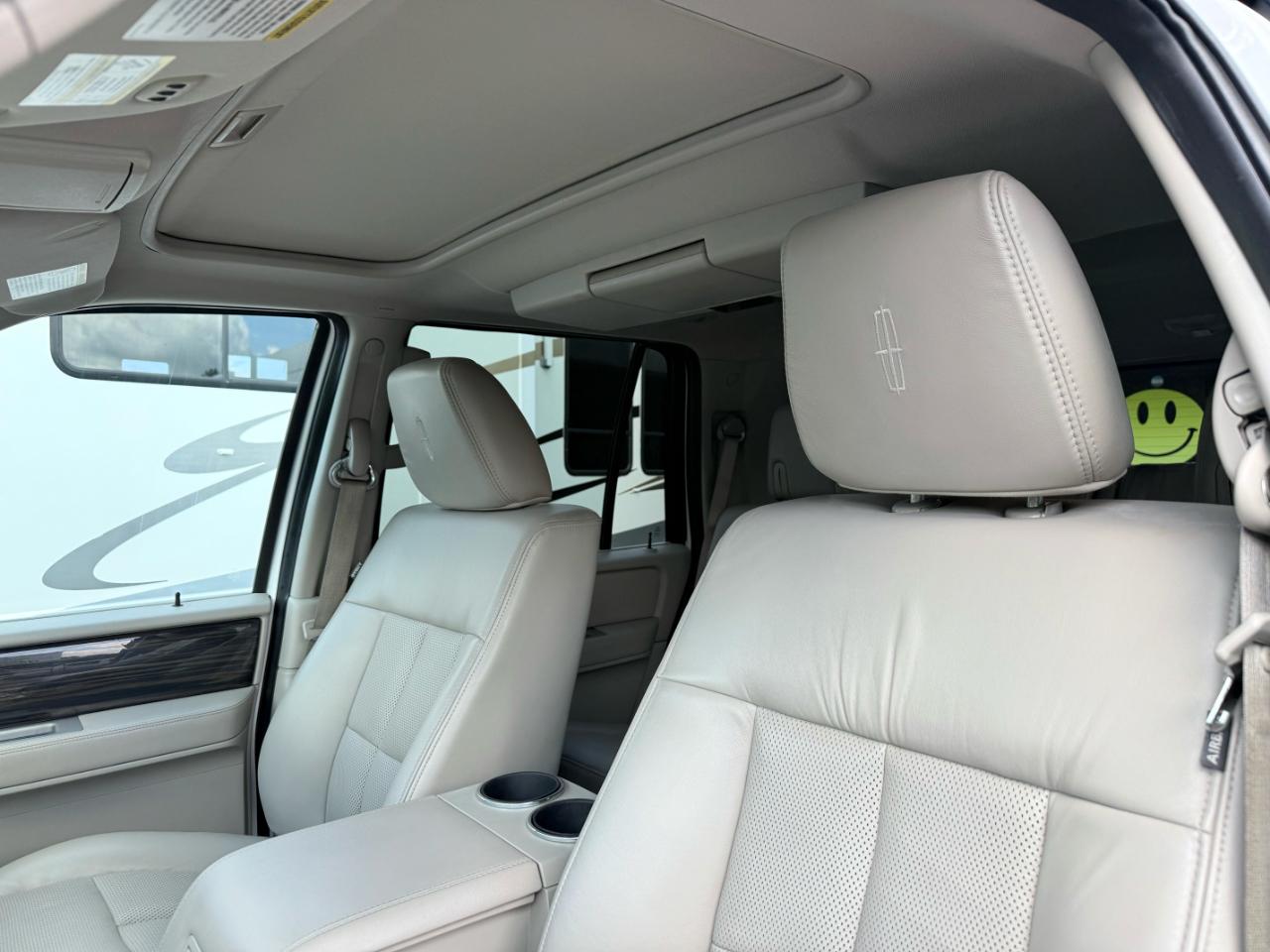 Lincoln Navigator  2010