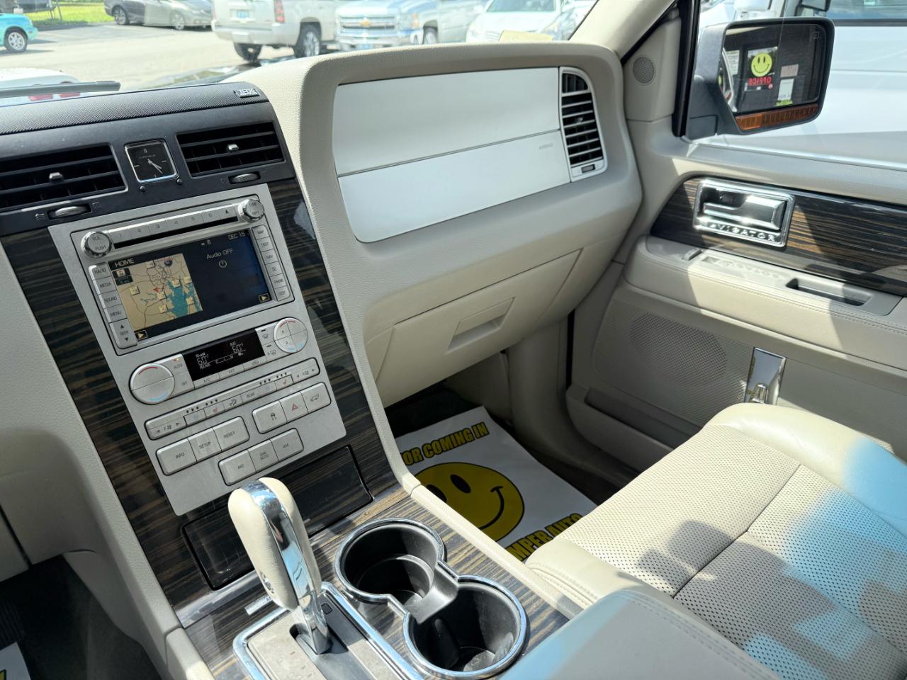 Lincoln Navigator  2010