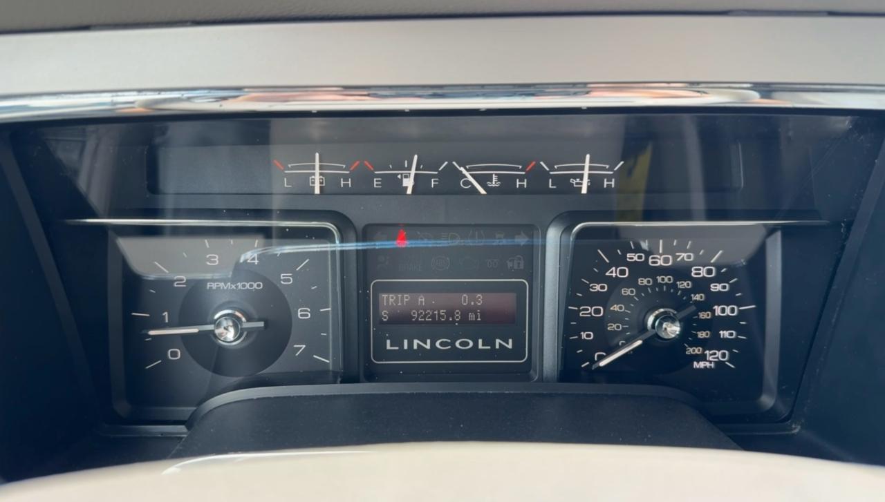 Lincoln Navigator  2010