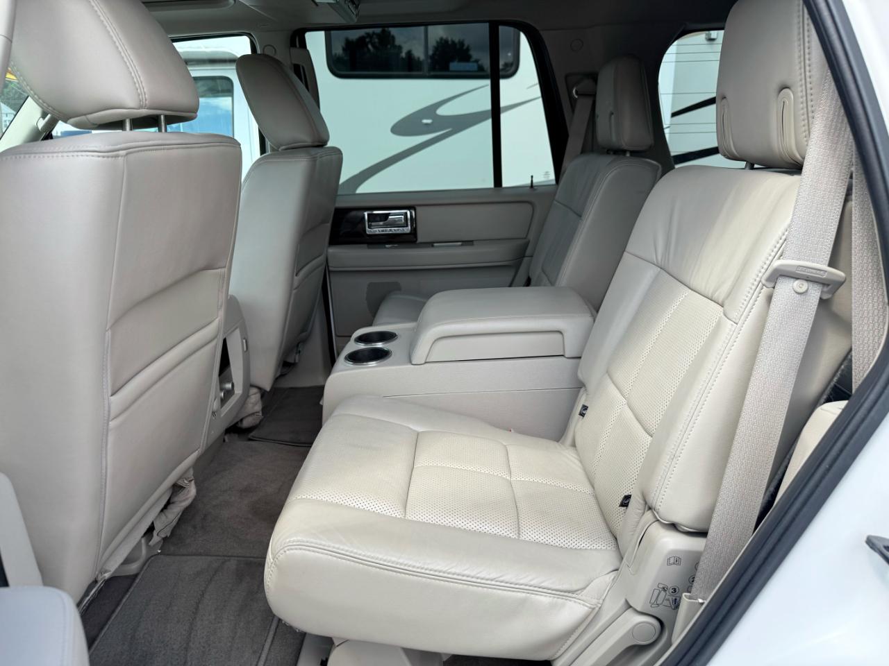 Lincoln Navigator  2010