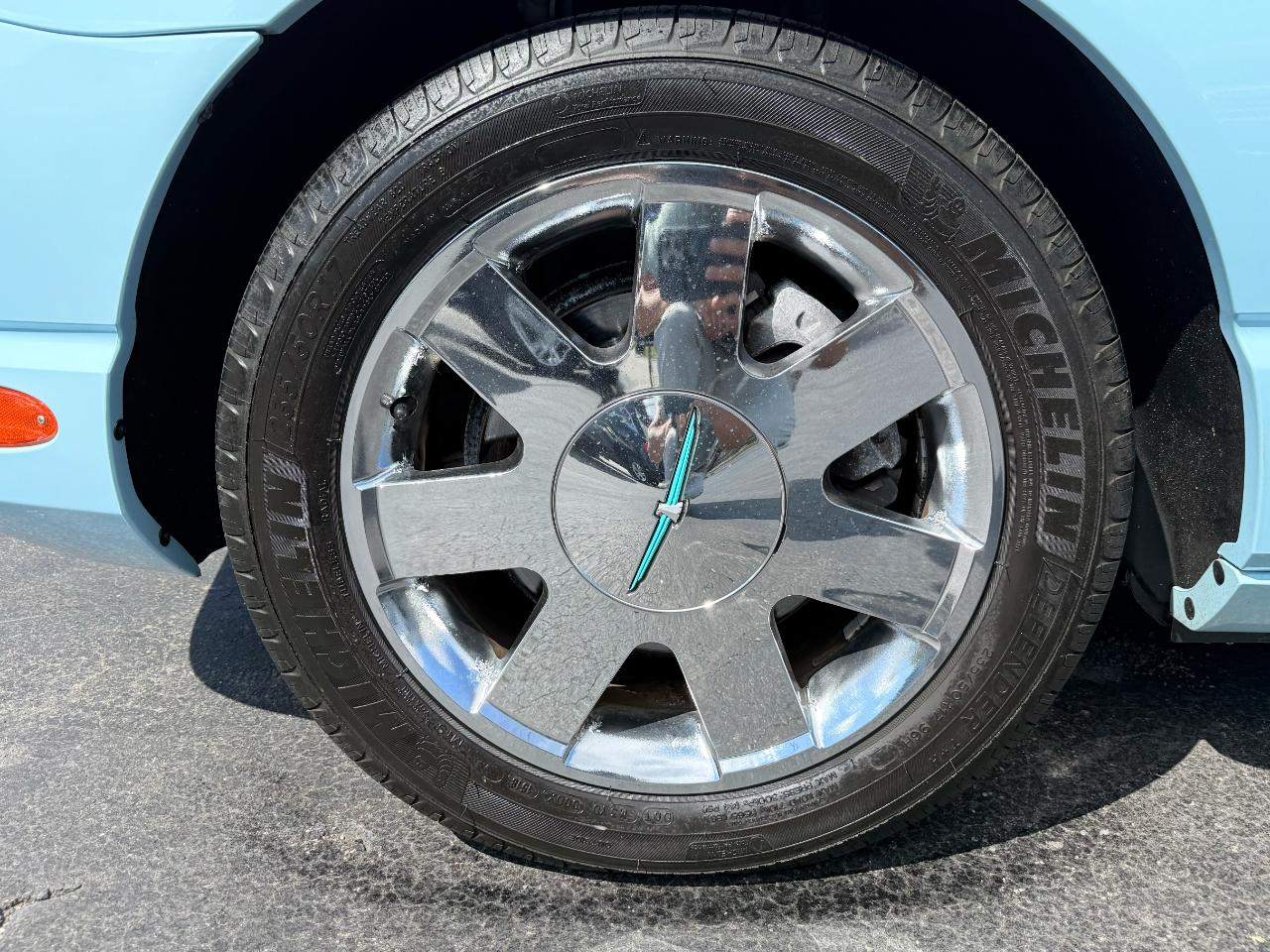 Ford Thunderbird  2003