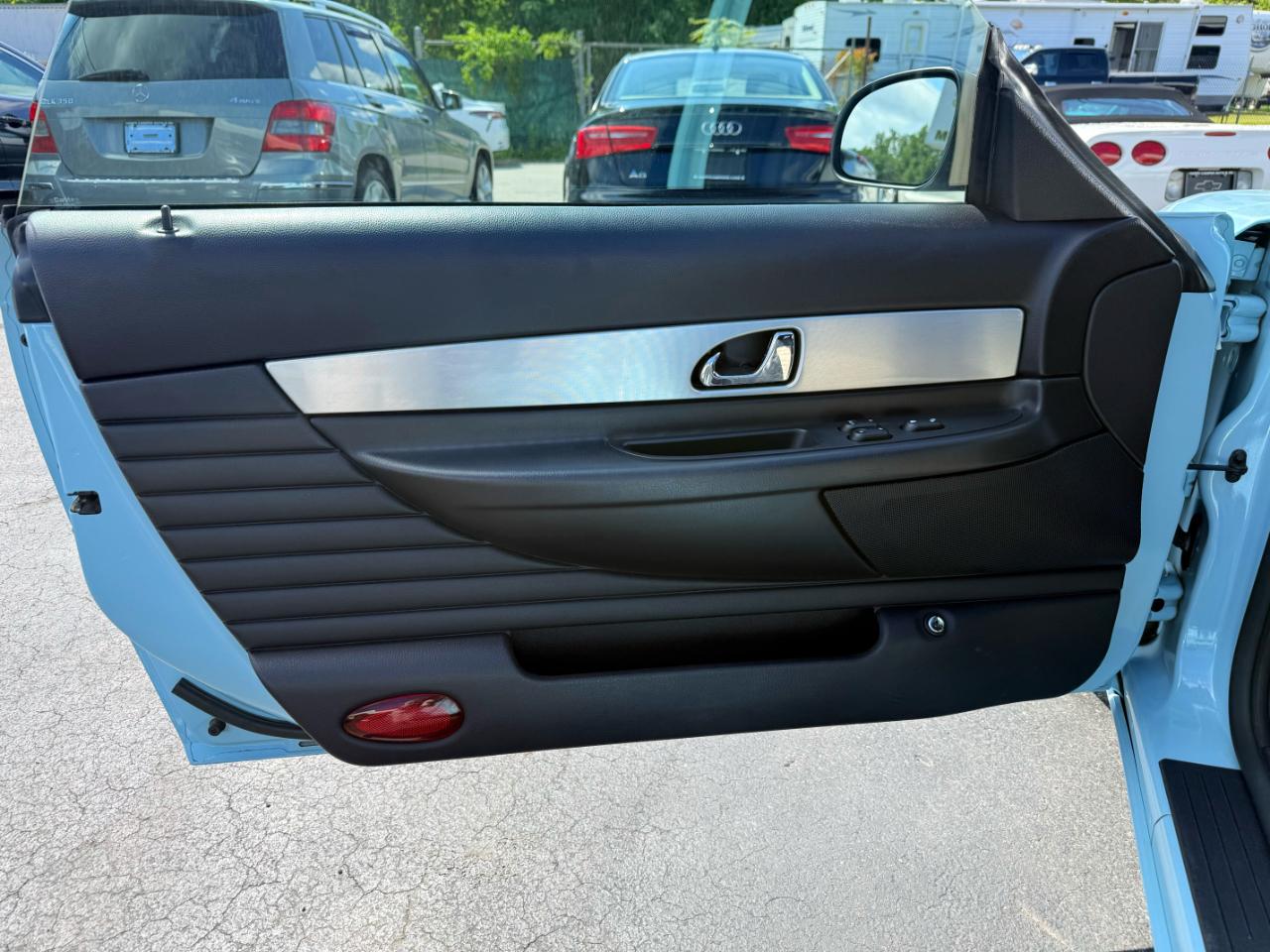 Ford Thunderbird  2003