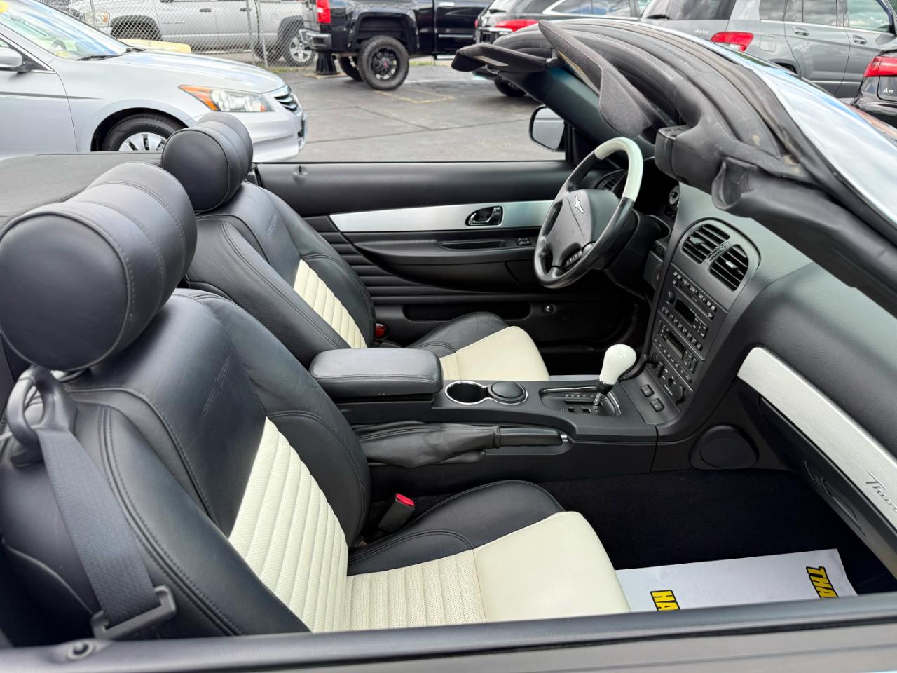Ford Thunderbird  2003