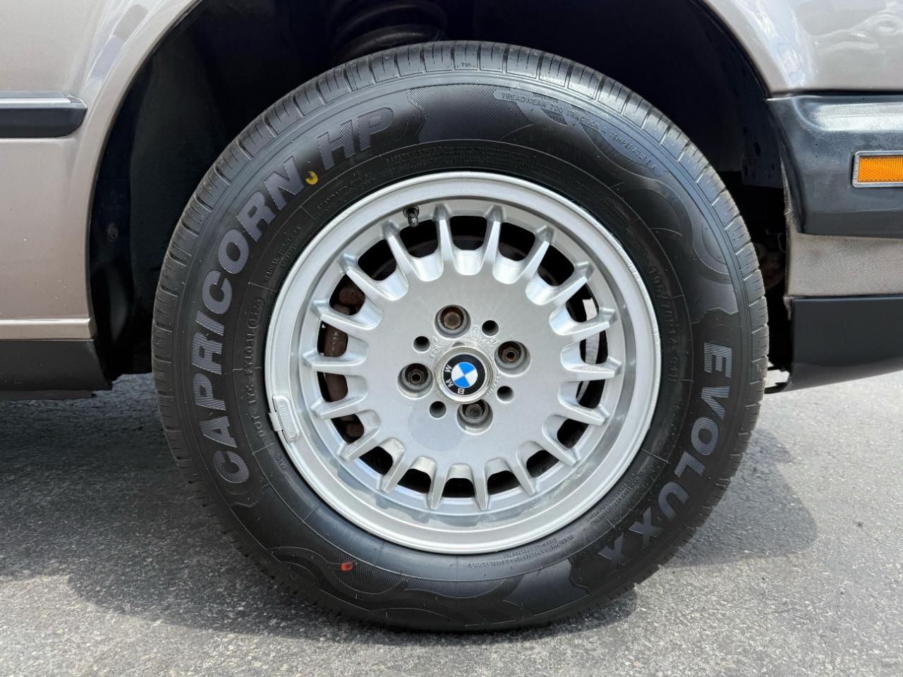 BMW 325i  1987
