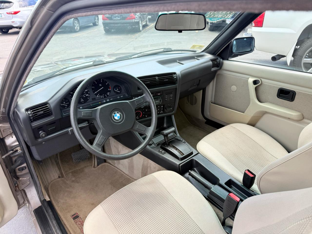 BMW 325i  1987