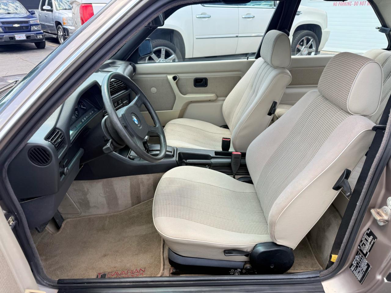 BMW 325i  1987