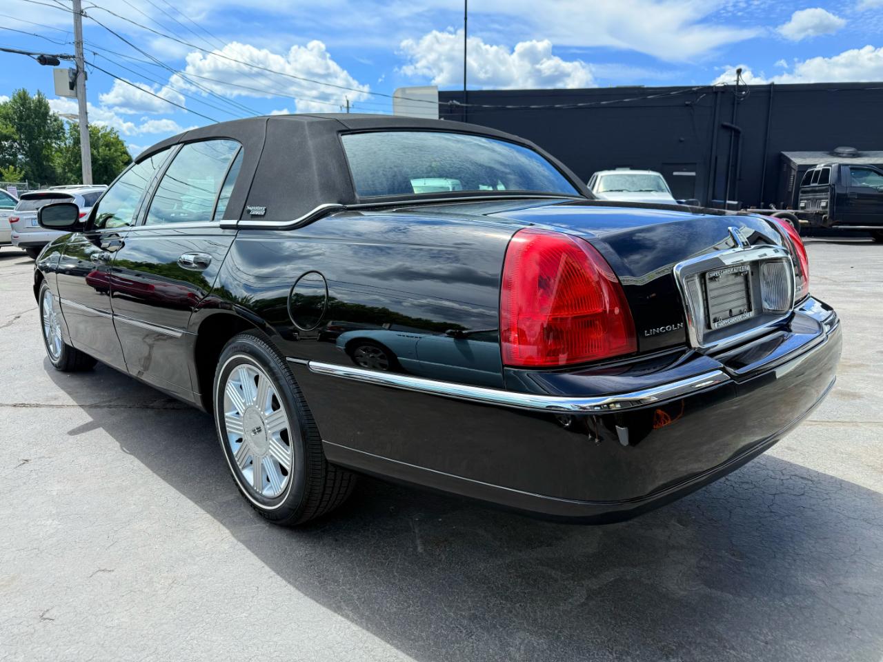 Lincoln Town Car  2007