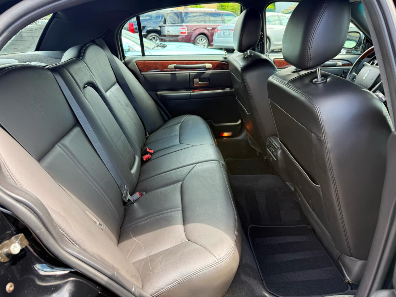 Lincoln Town Car  2007