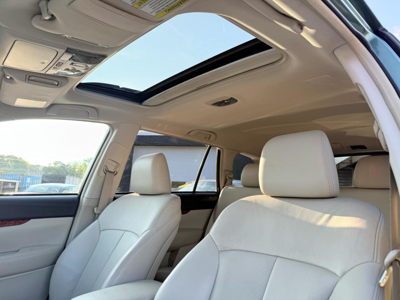 Subaru Outback  2010
