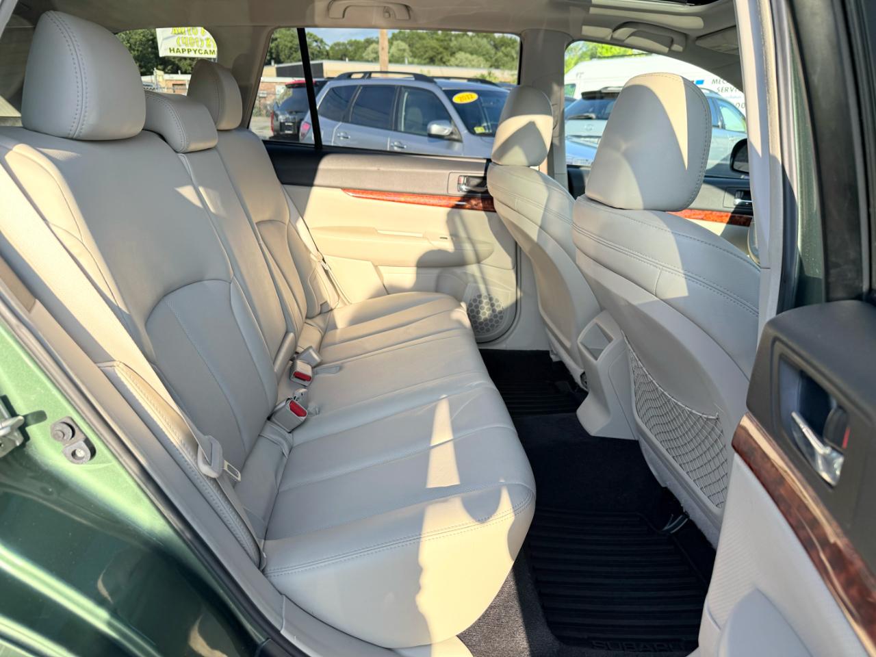 Subaru Outback  2010