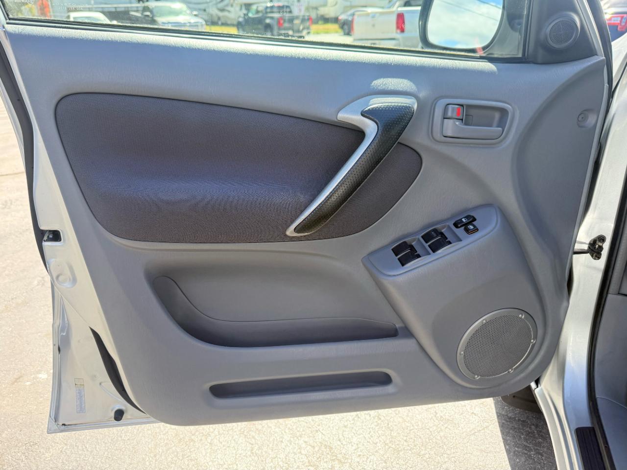 Toyota RAV4  2002