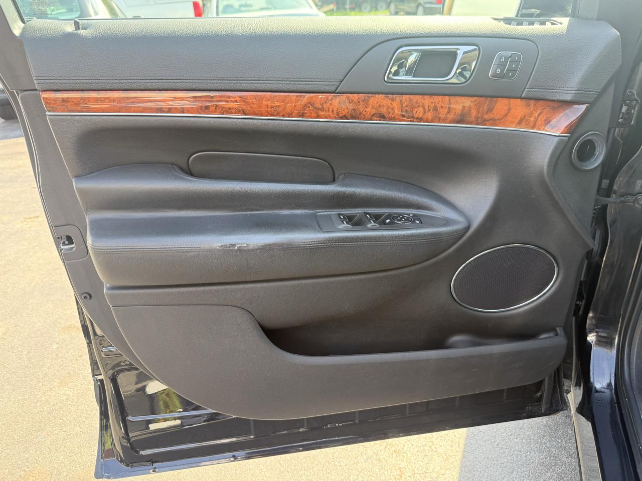 Lincoln MKT  2019