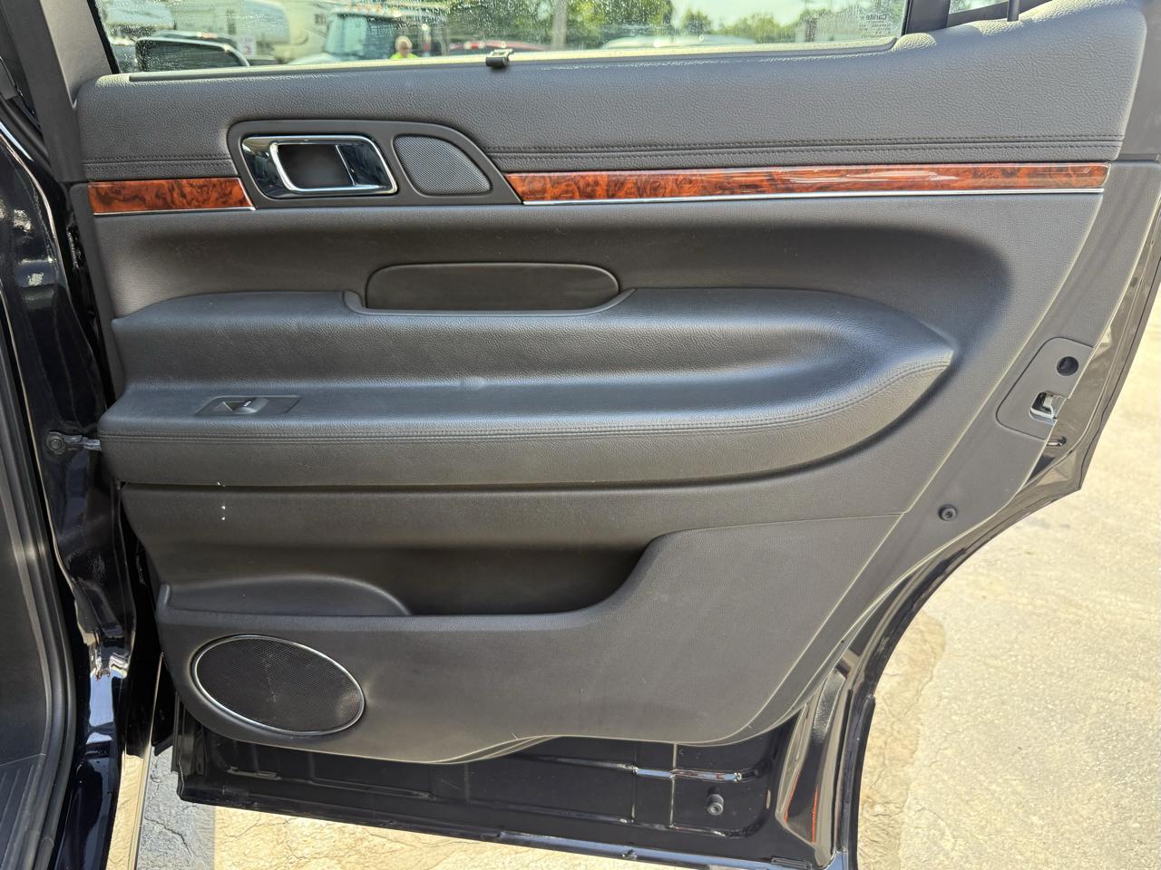 Lincoln MKT  2019