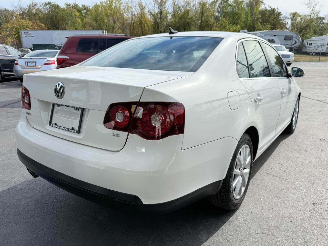 Volkswagen Jetta  2010