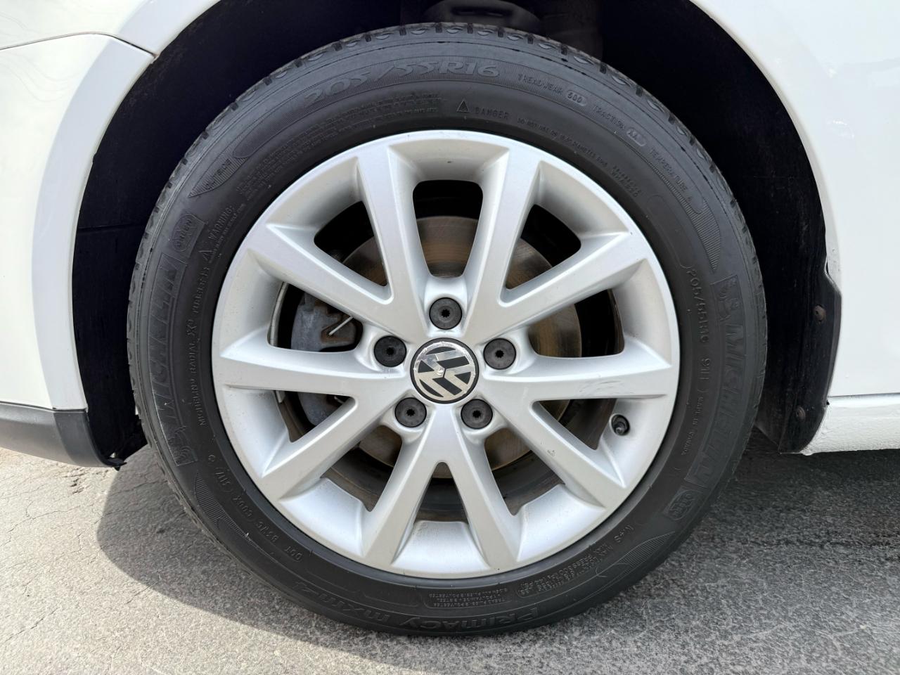 Volkswagen Jetta  2010