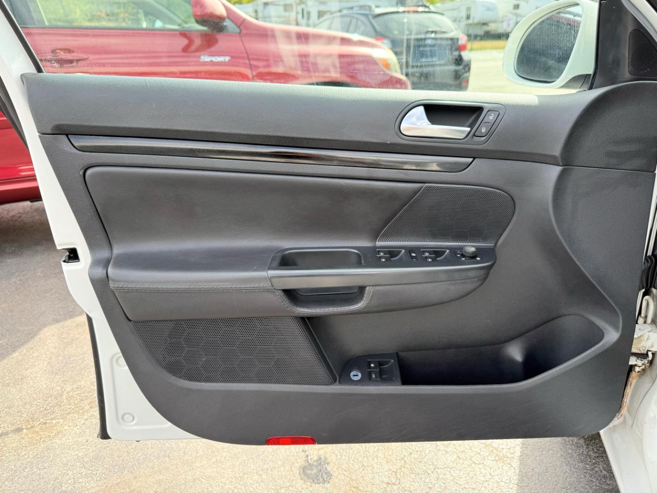 Volkswagen Jetta  2010