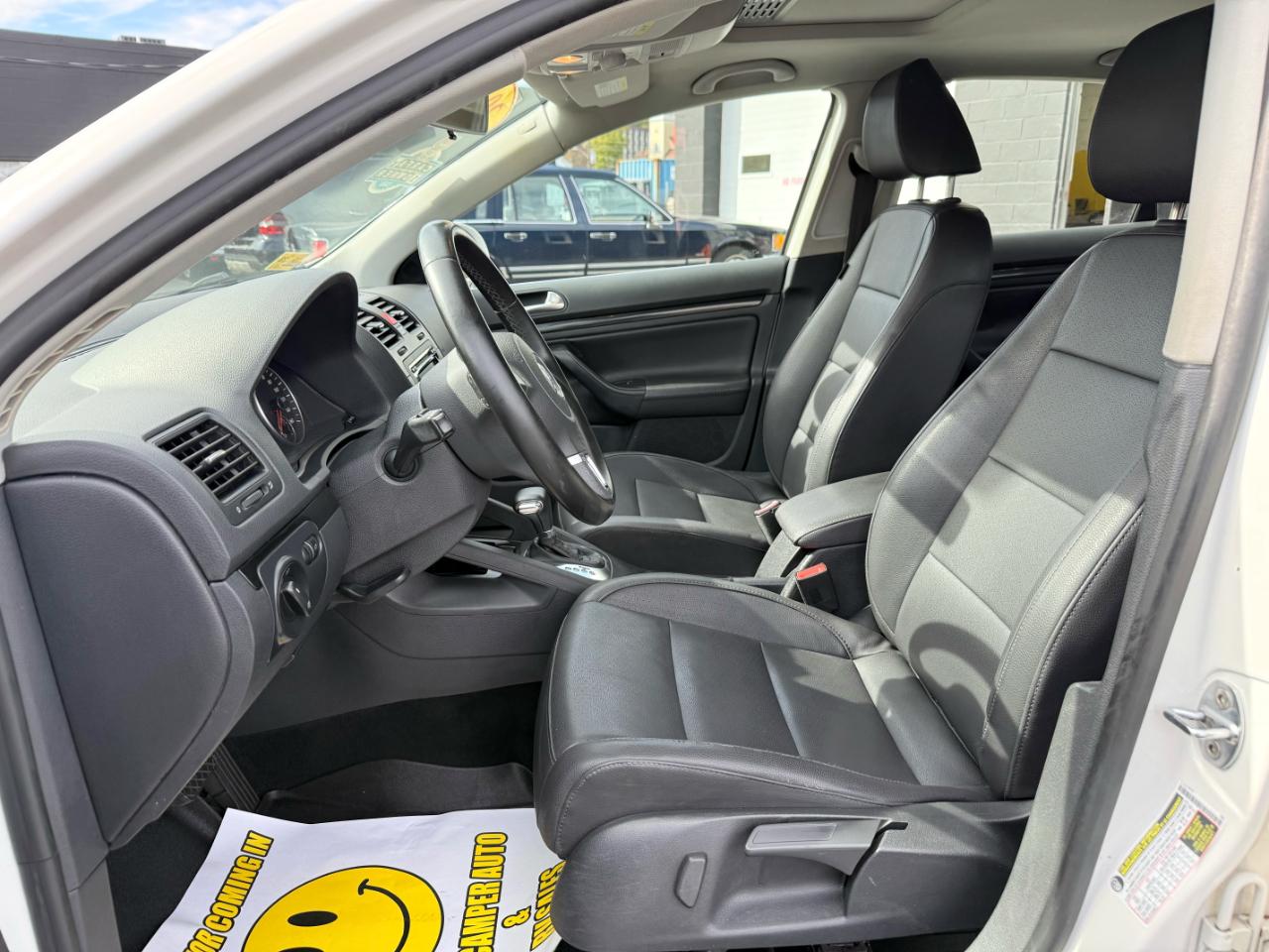 Volkswagen Jetta  2010