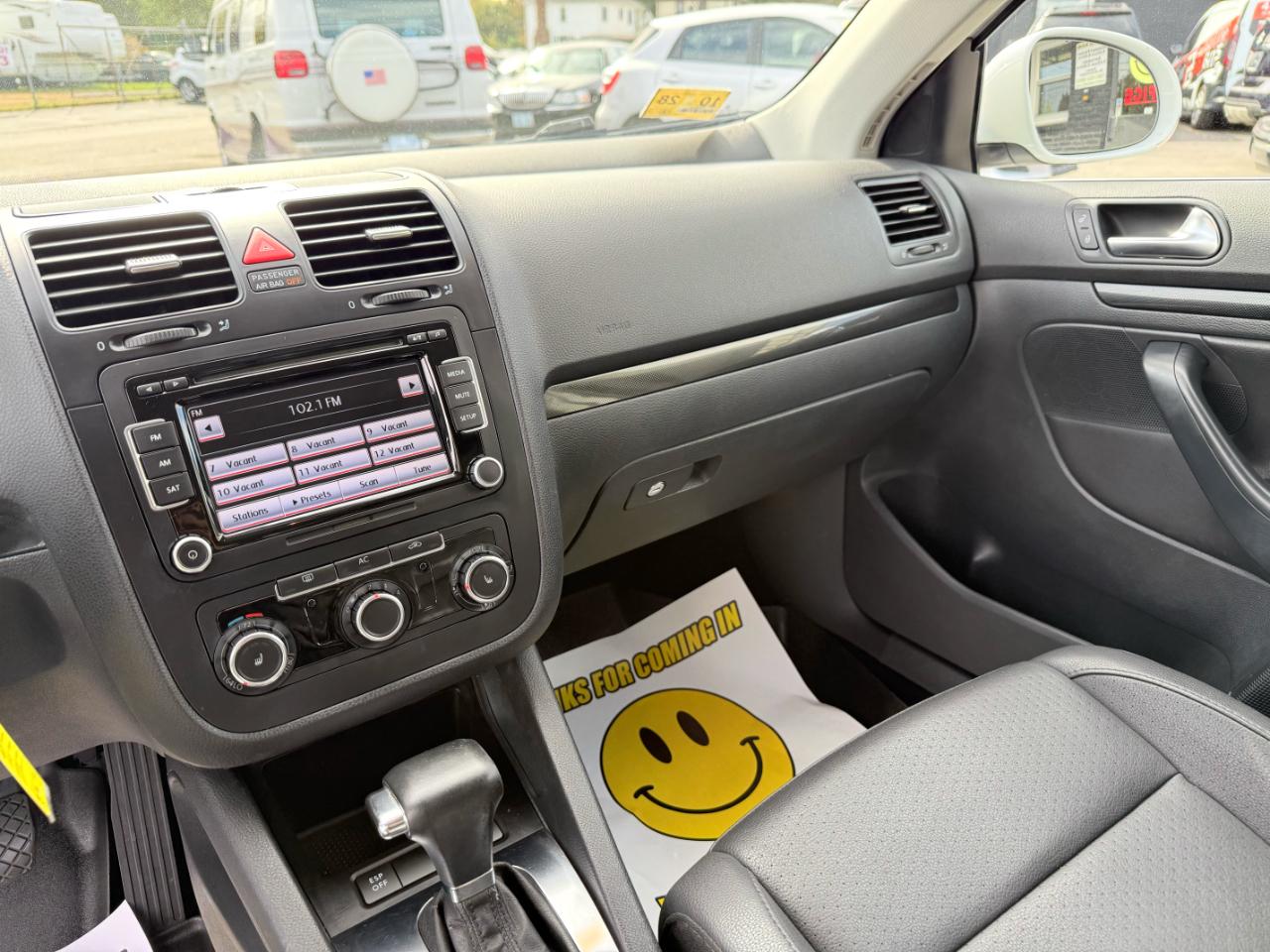 Volkswagen Jetta  2010