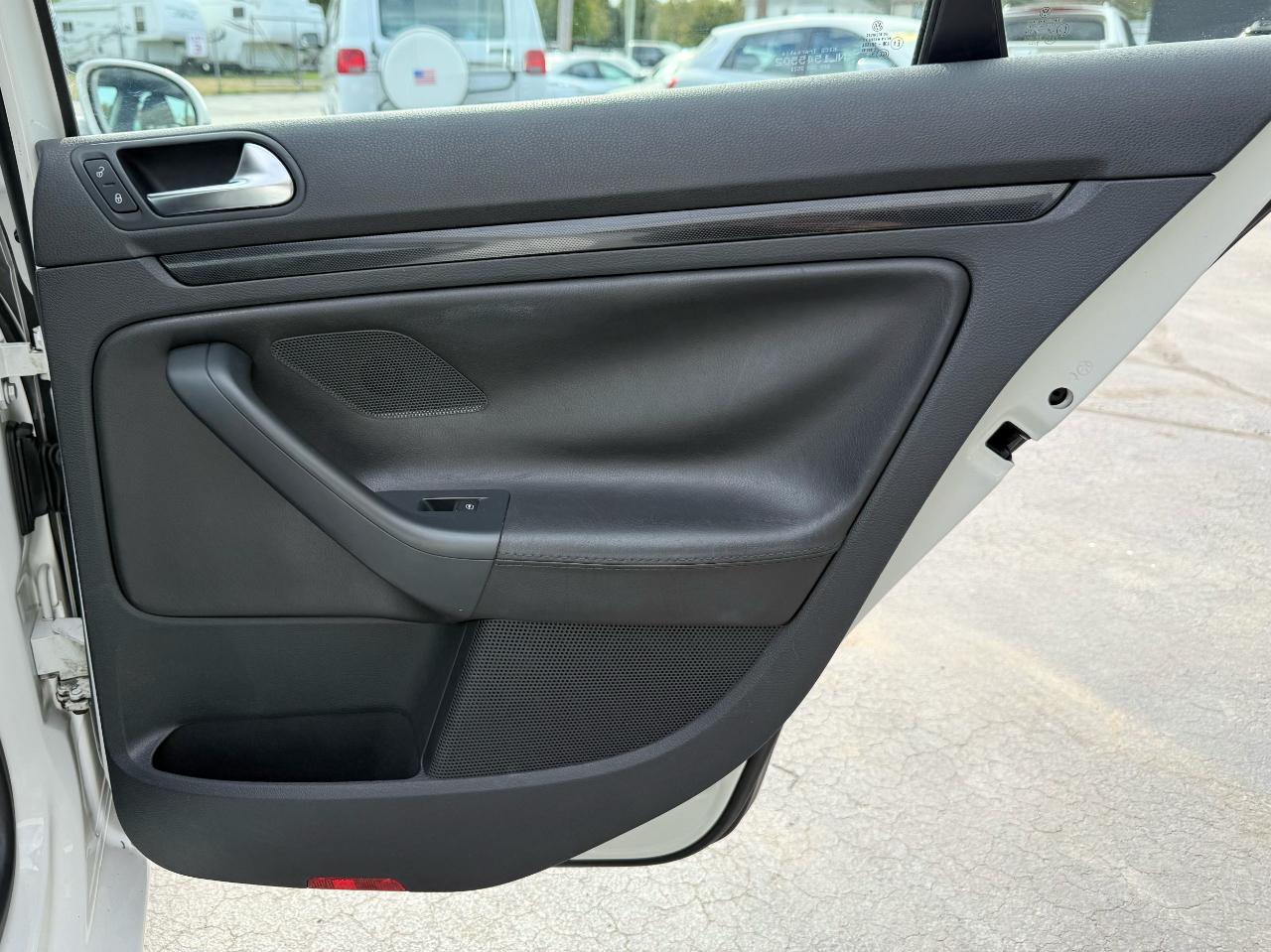 Volkswagen Jetta  2010