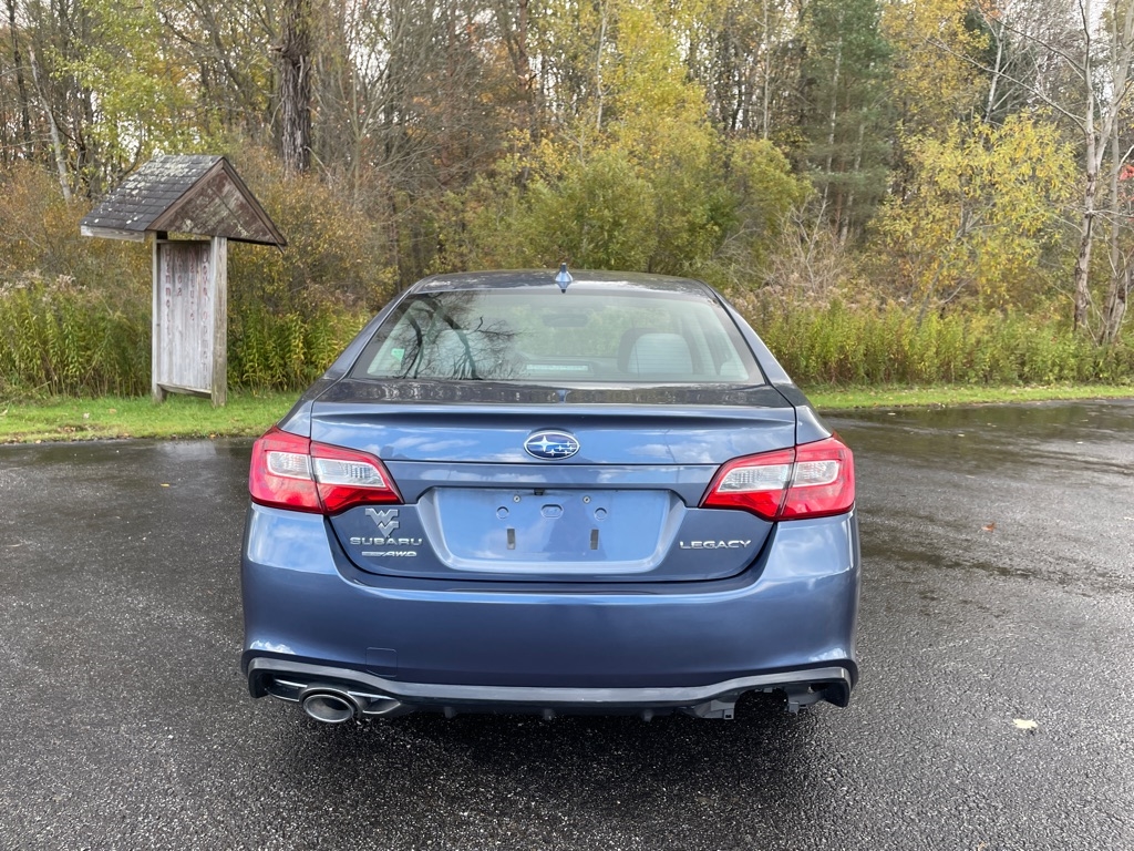 Subaru Legacy  2018