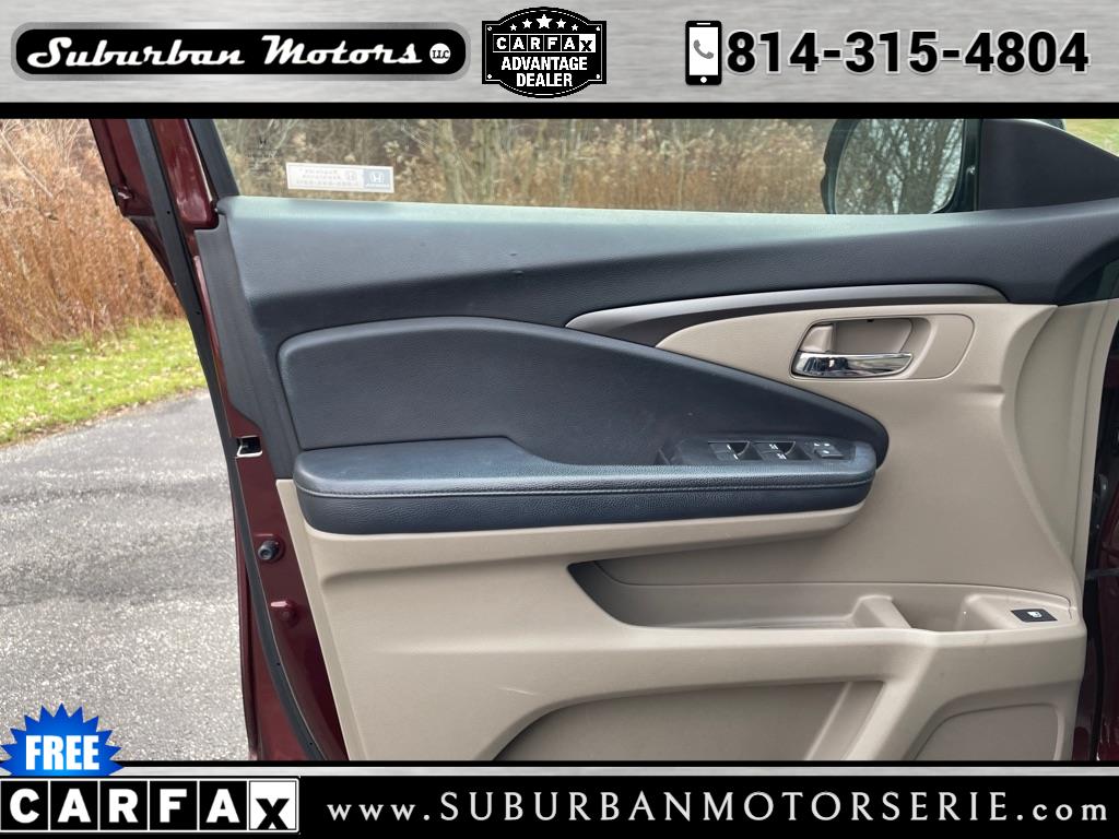 2018 Honda Pilot LX's photo