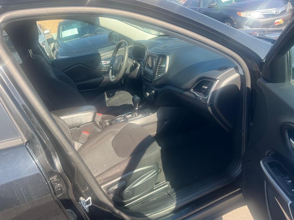 Jeep Cherokee Latitude FWD 2020