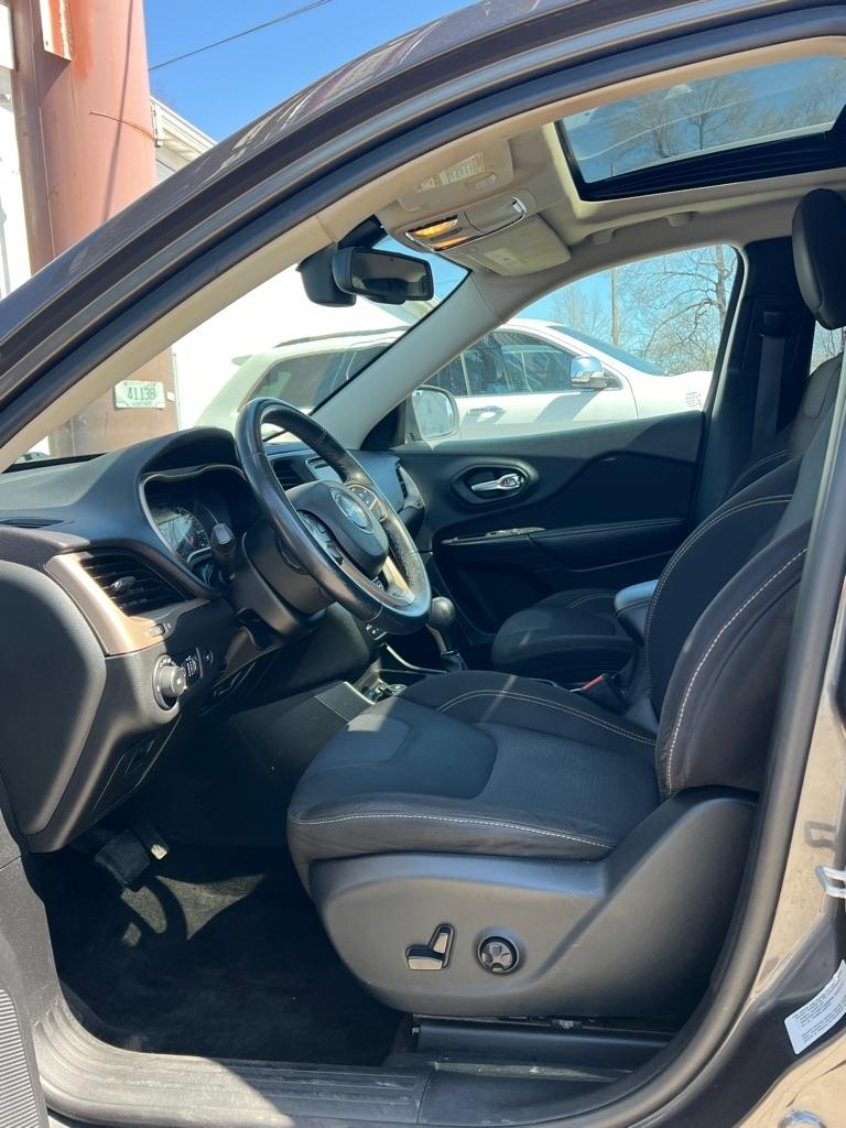 Jeep Cherokee Latitude 4WD 2015