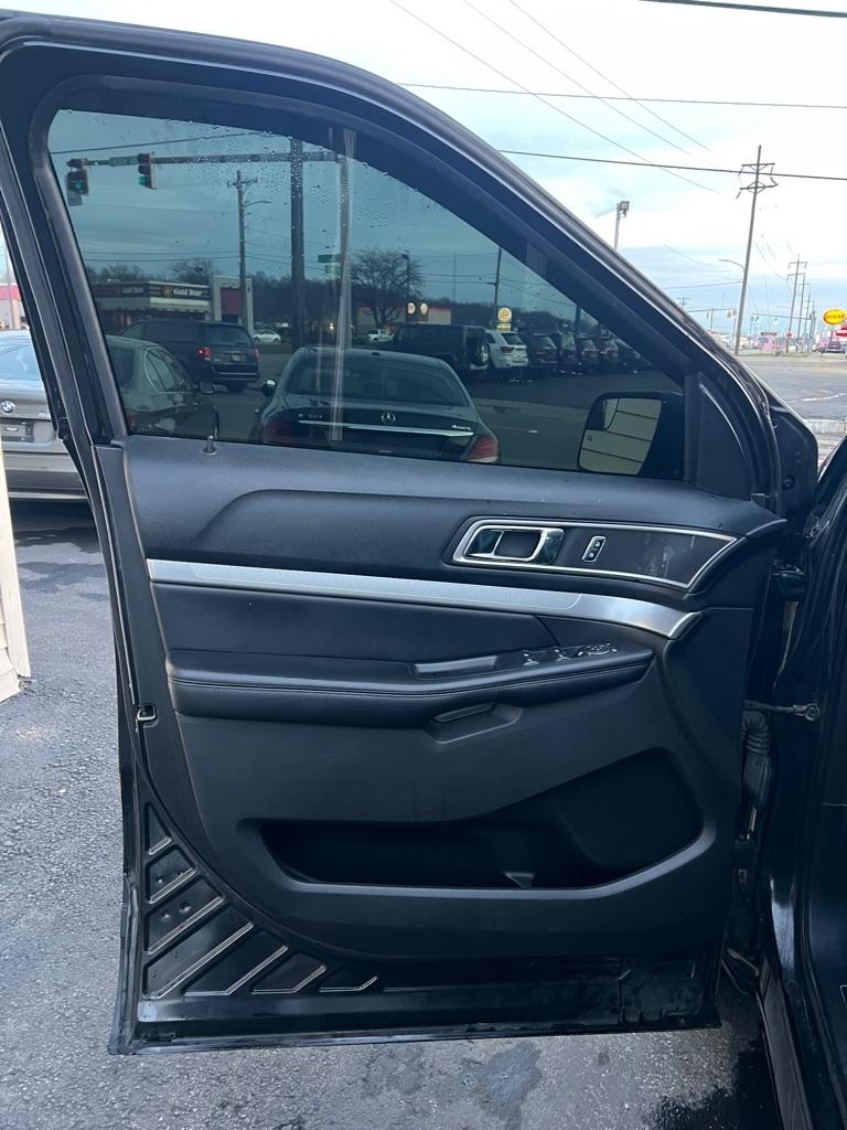 Ford Explorer XLT FWD 2016