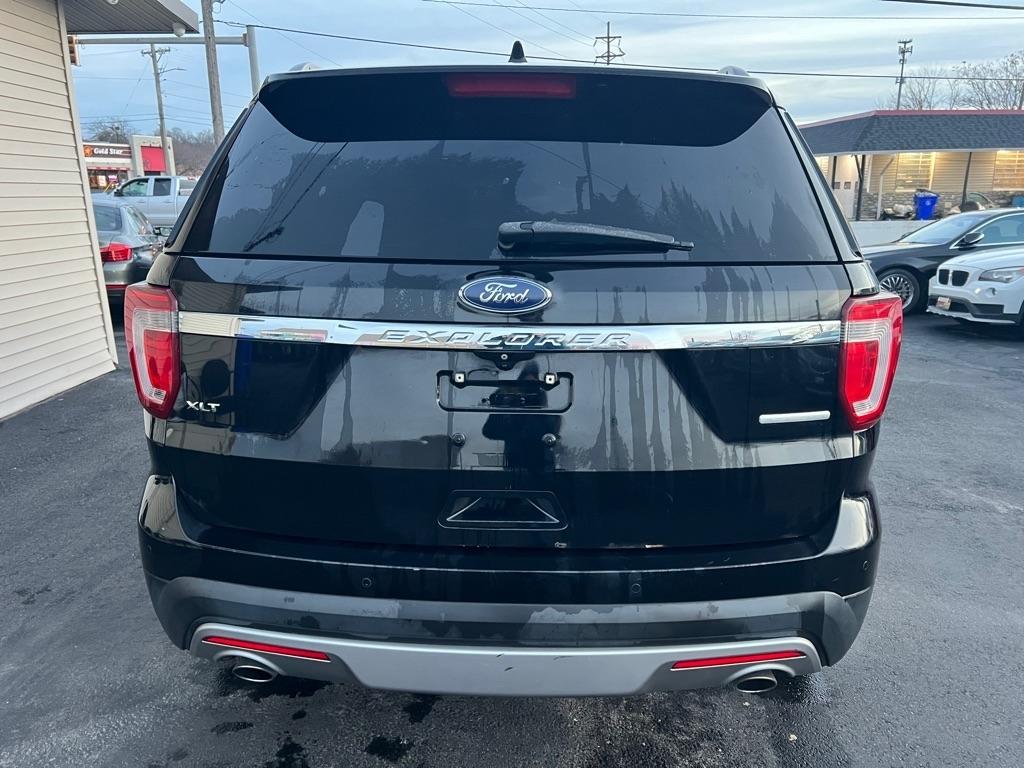 Ford Explorer XLT FWD 2016