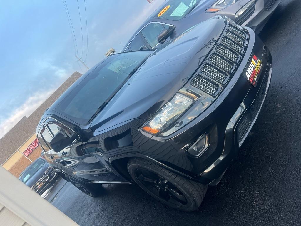 Jeep Grand Cherokee Laredo 4WD 2015