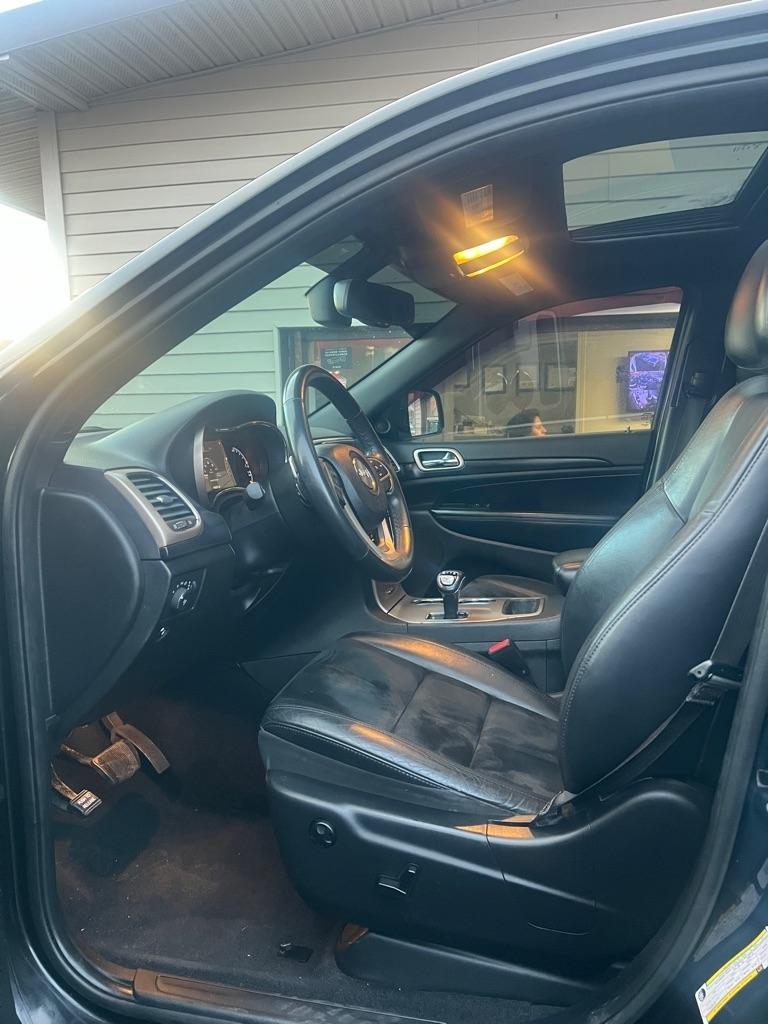 Jeep Grand Cherokee Laredo 4WD 2015