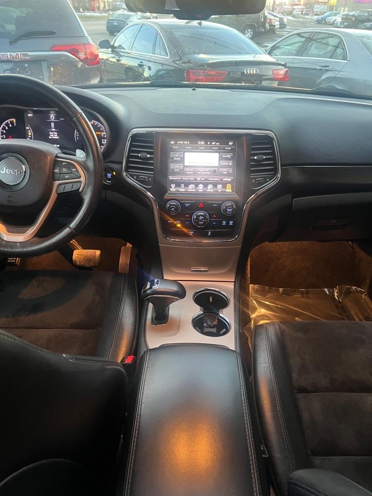 Jeep Grand Cherokee Laredo 4WD 2015