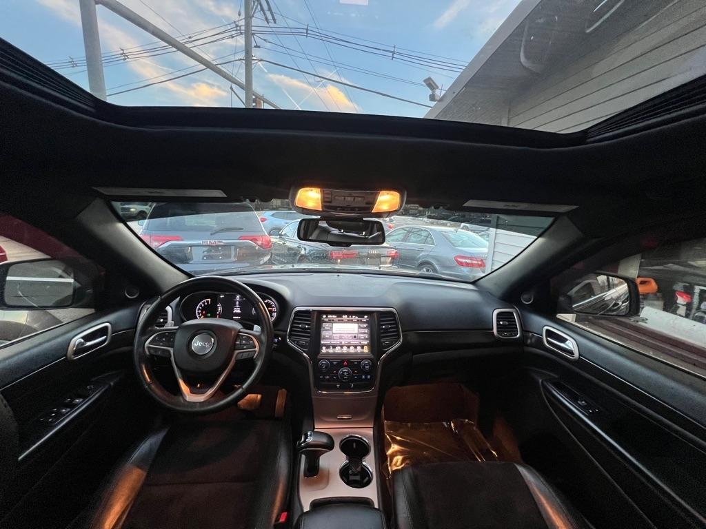 Jeep Grand Cherokee Laredo 4WD 2015