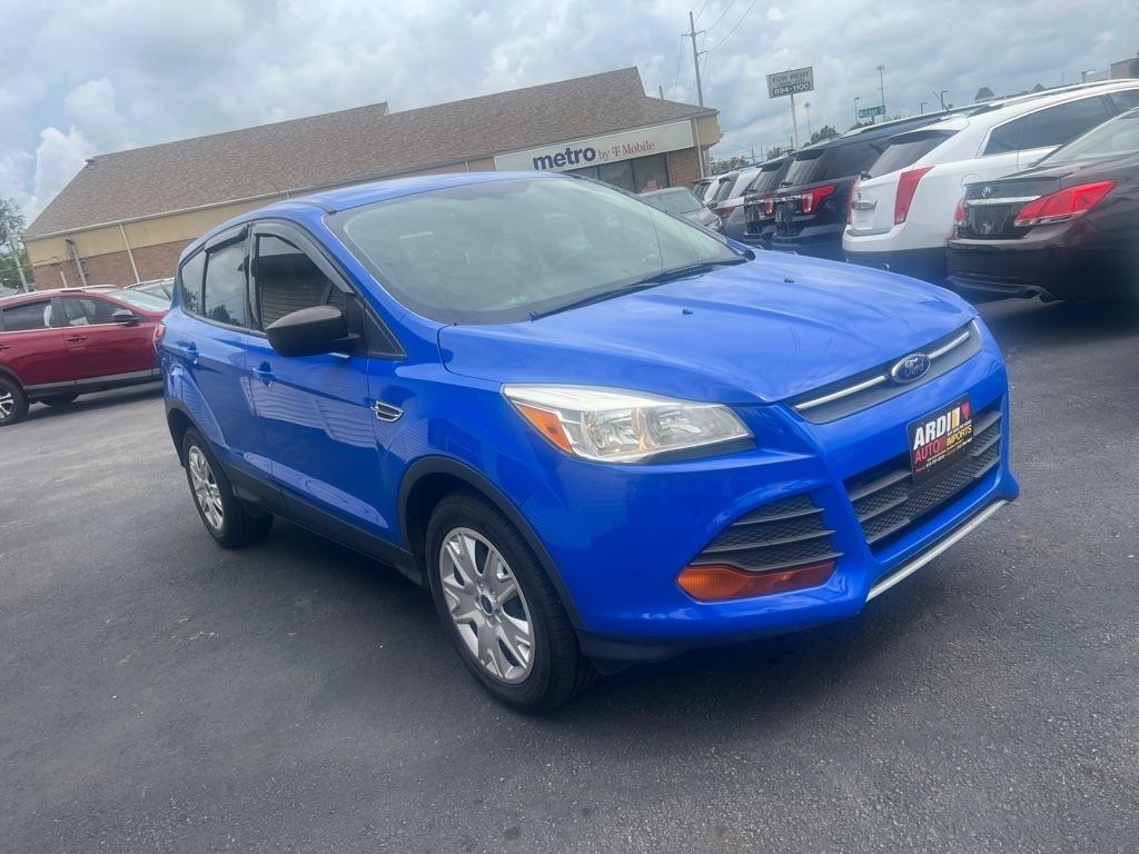 Ford Escape S FWD 2013
