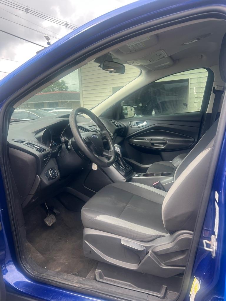 Ford Escape S FWD 2013