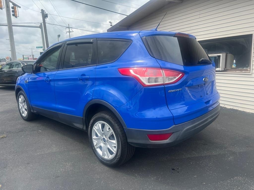 Ford Escape S FWD 2013