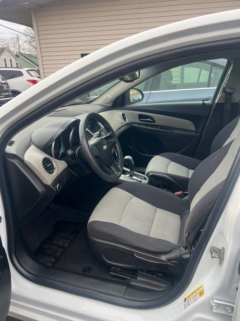 Chevrolet Cruze LS Auto 2015