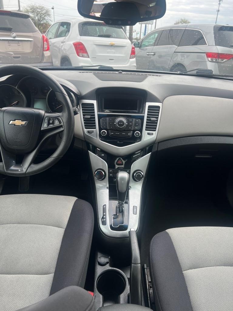 Chevrolet Cruze LS Auto 2015