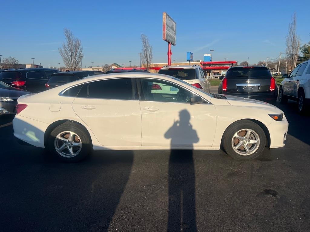 Chevrolet Malibu LS 2018