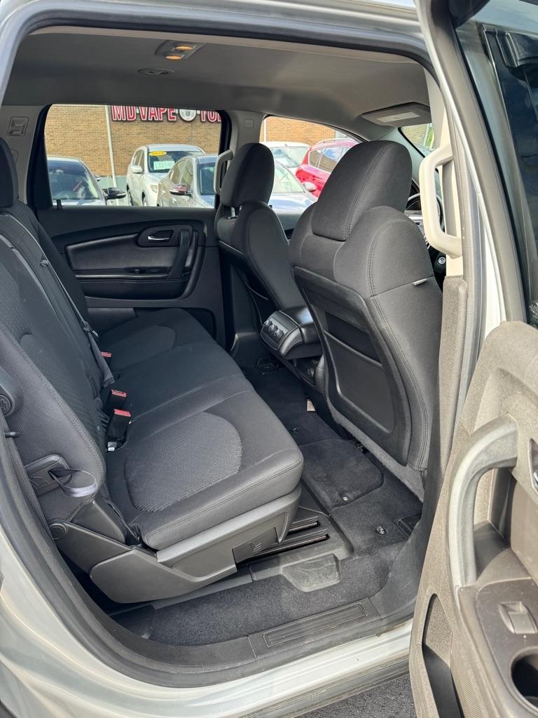 Chevrolet Traverse LT AWD 2011