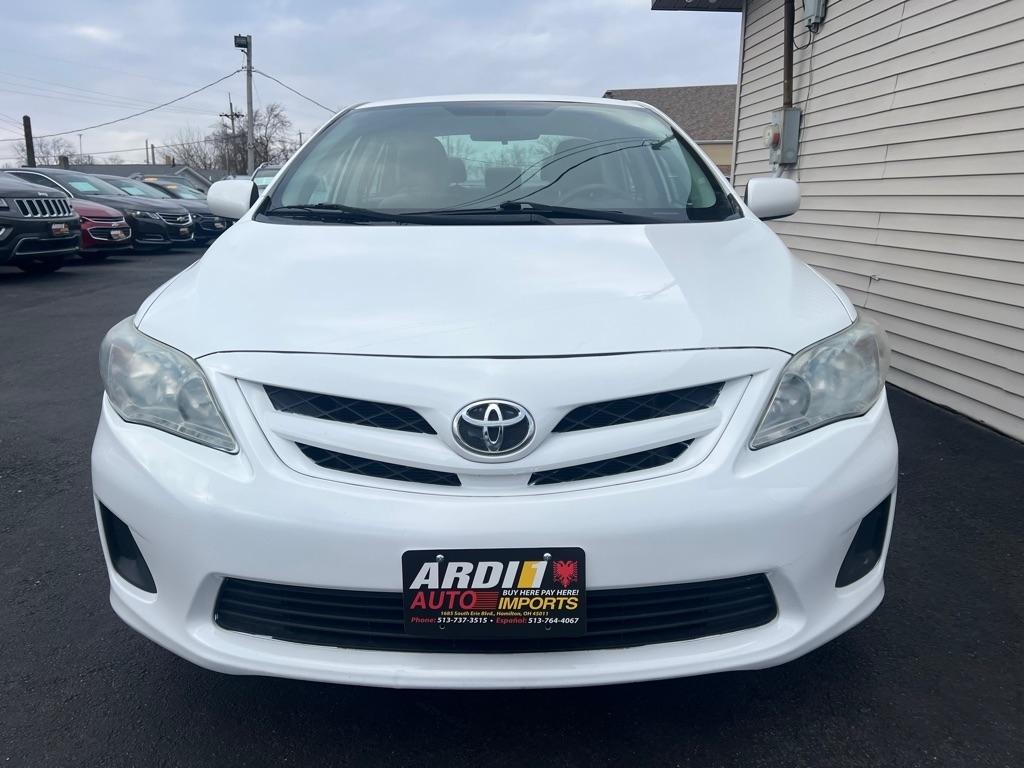 Toyota Corolla S 5-Speed MT 2012