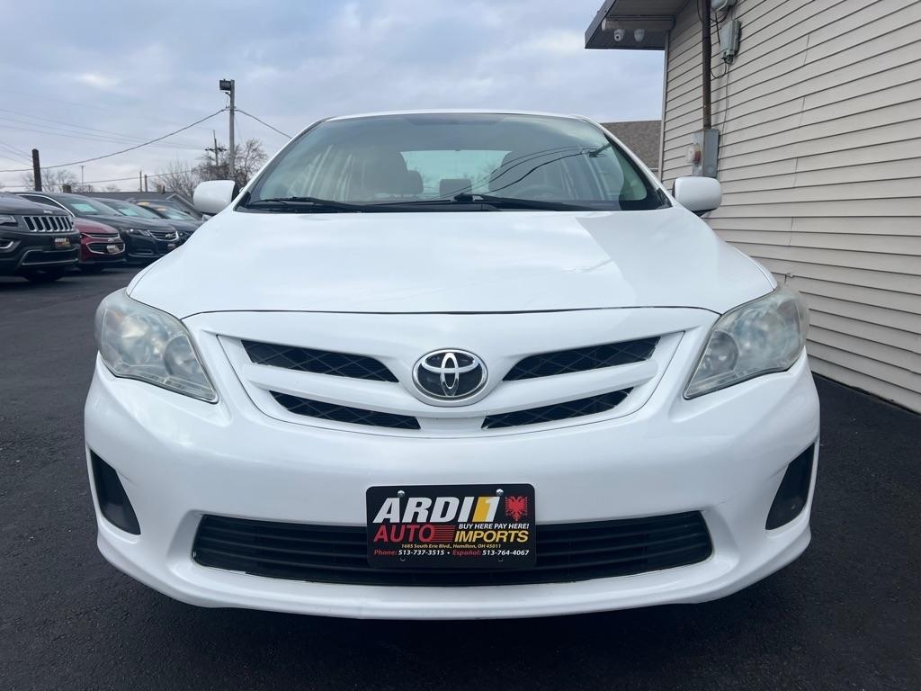 Toyota Corolla S 5-Speed MT 2012